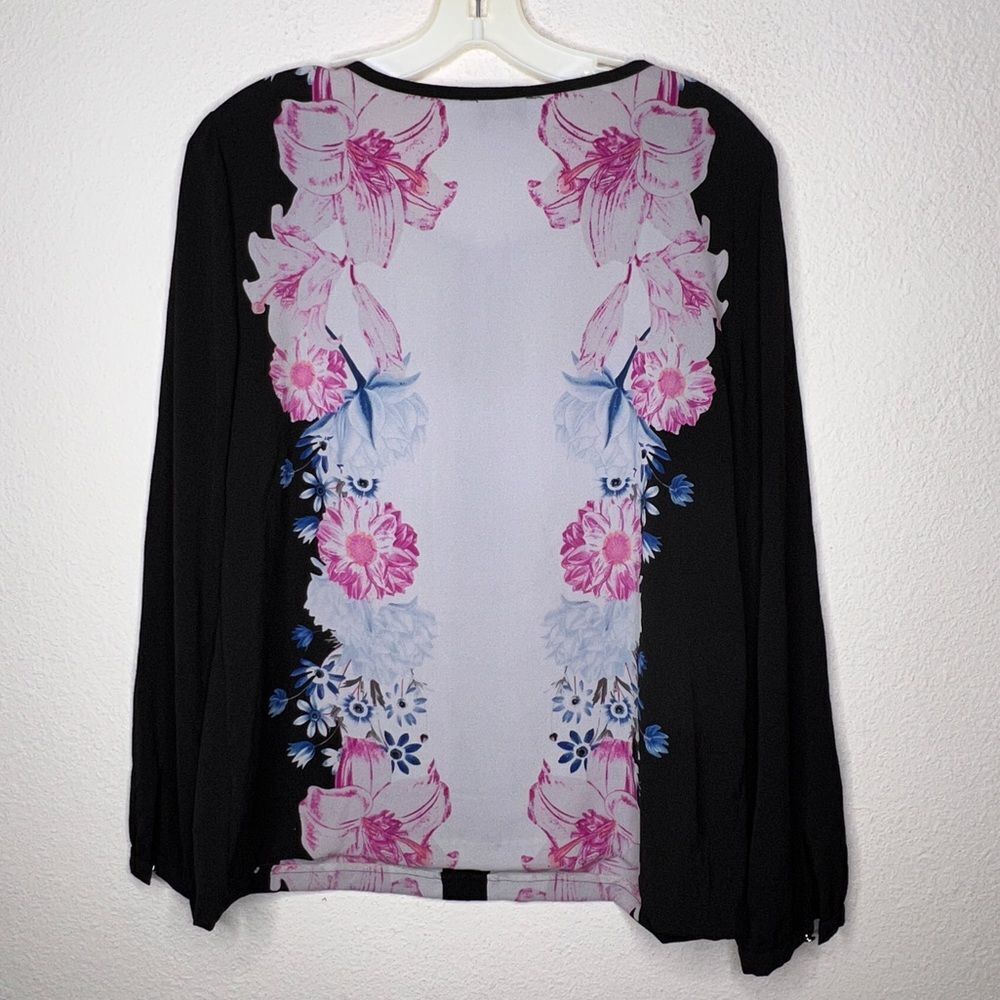 CeCe Floral‎ Top - Picture 5 of 7